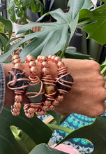 Load image into Gallery viewer, Crystal Mode Gracelets
